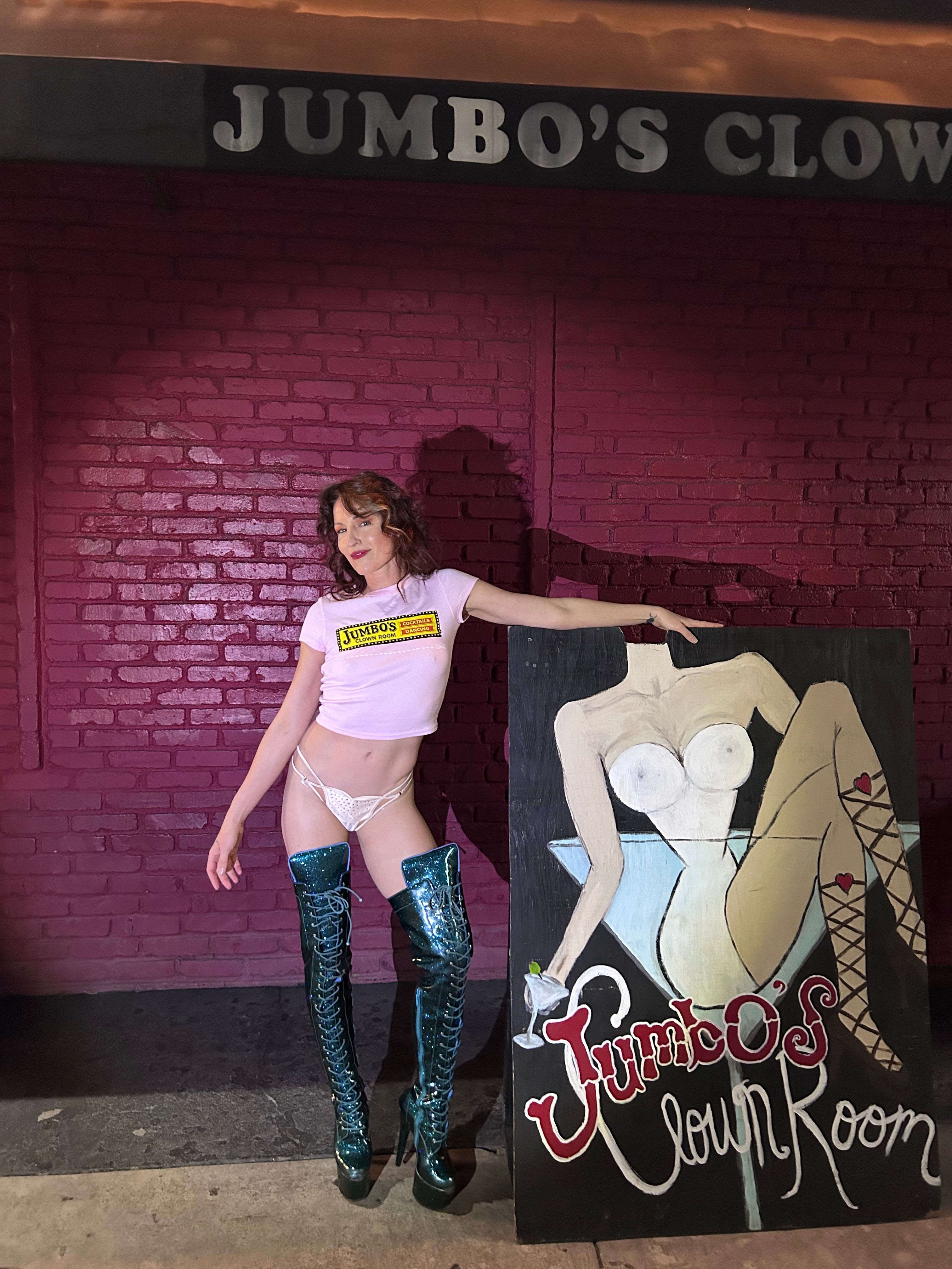 Jumbo's Clown Room Vintage Sign Crop Tee